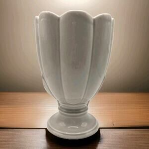 Hyalyn Pottery Vase Dawn Mist Gray Scalloped Edge Estruscan Line 1953 NC Pottery